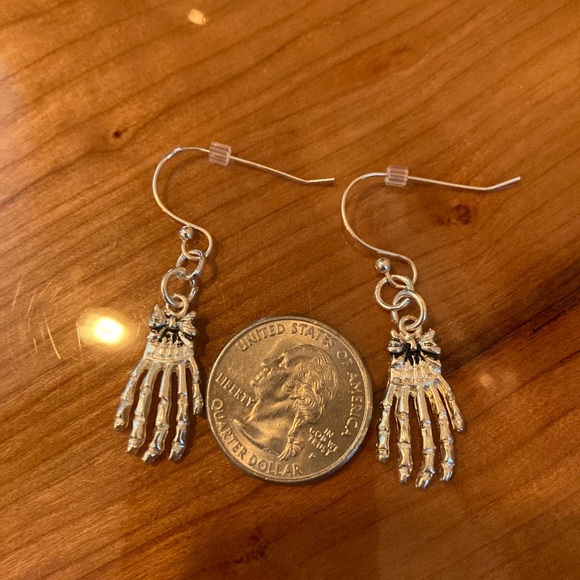 New Handmade Skeleton Hand dangle Earrings - Picture 5 of 6